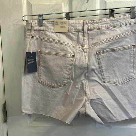 NWT Universal Thread High-Rise Vintage Midi Jean Shorts Cut Off Raw Hem Size 18W - Picture 10 of 16